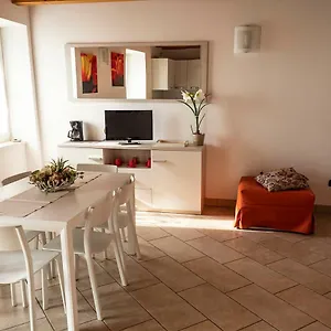https://casa-rustica-appartamenti-pilati.it-lombardy.com